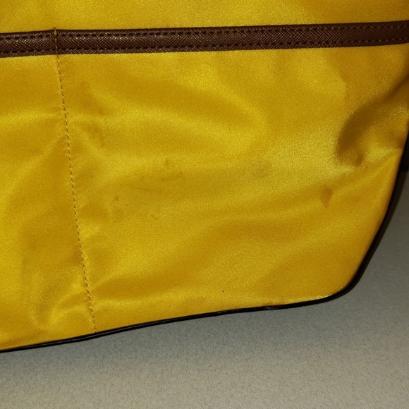 Michael Kors Kempton Tote & Wallet - Picture 4 of 8